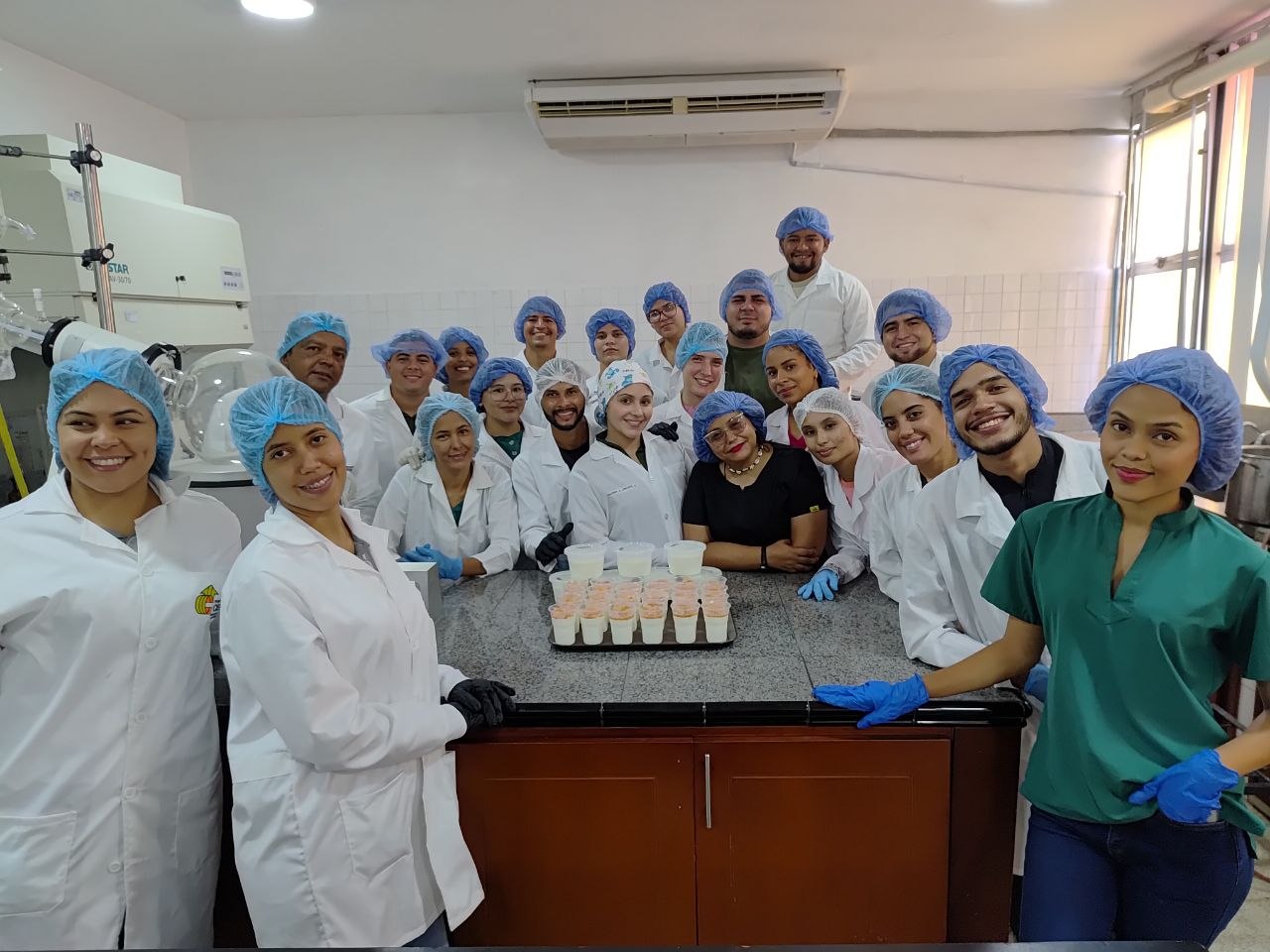 Fundación Ciepe capacita a estudiantes de la Unefm en procesamiento lácteo