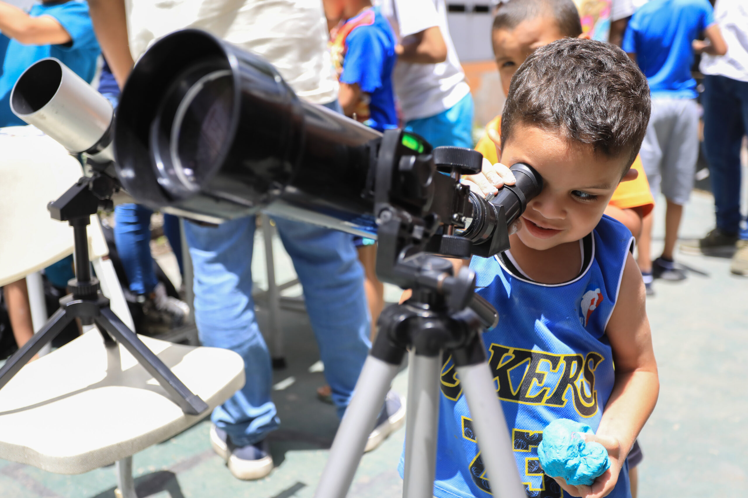 Mincyt despliega Ruta Científica en campamento transitorio de El Paraíso para atender a niños afectados por sismos