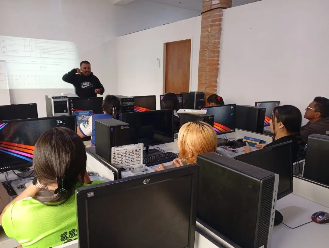 Mincyt capacita a docentes de Apure en el uso didáctico de los módulos Pequeños Ingenieros