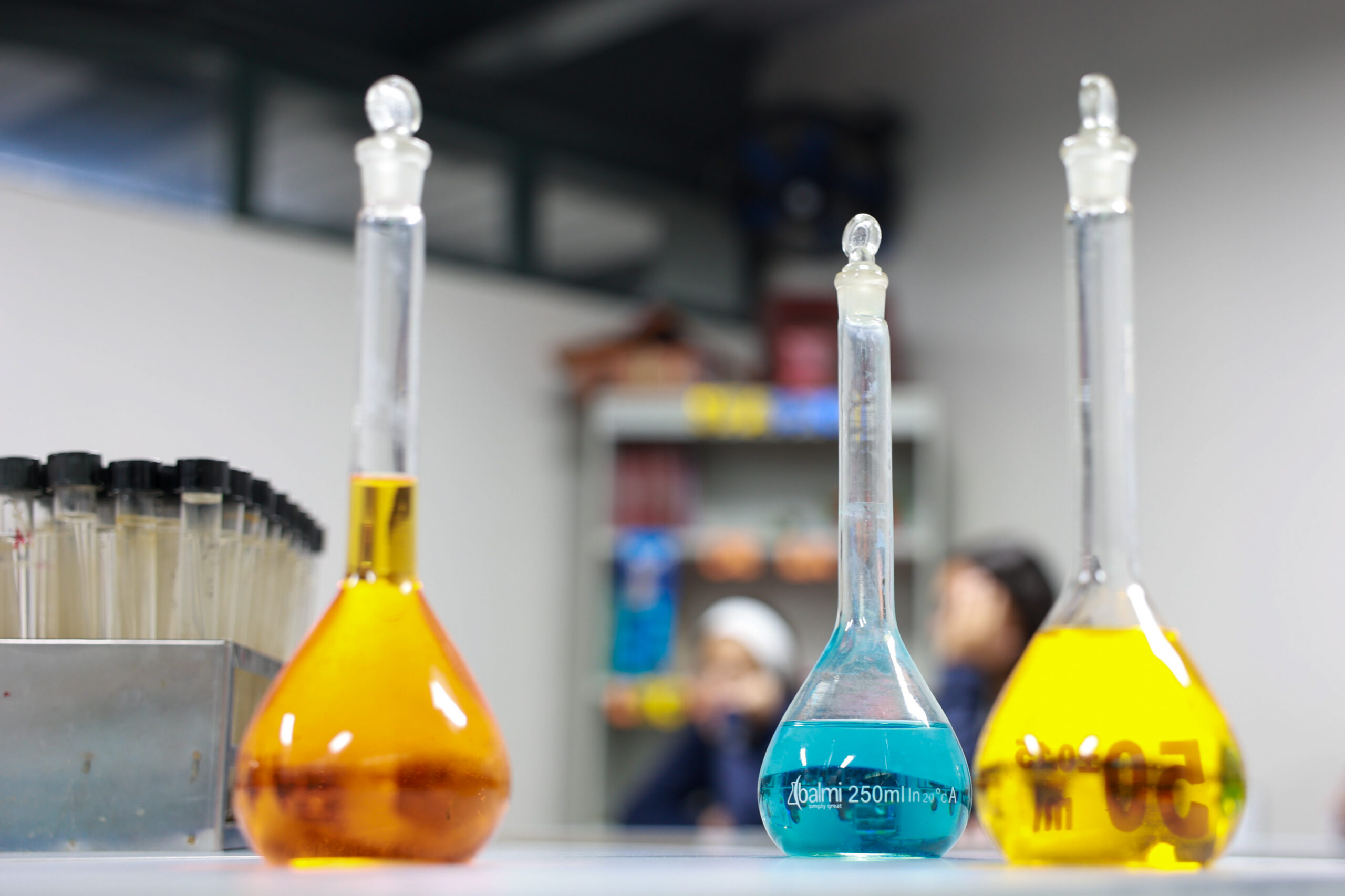 Mincyt impulsa interés por la ciencia a estudiantes del Complejo Educativo Humberto Fernández-Morán