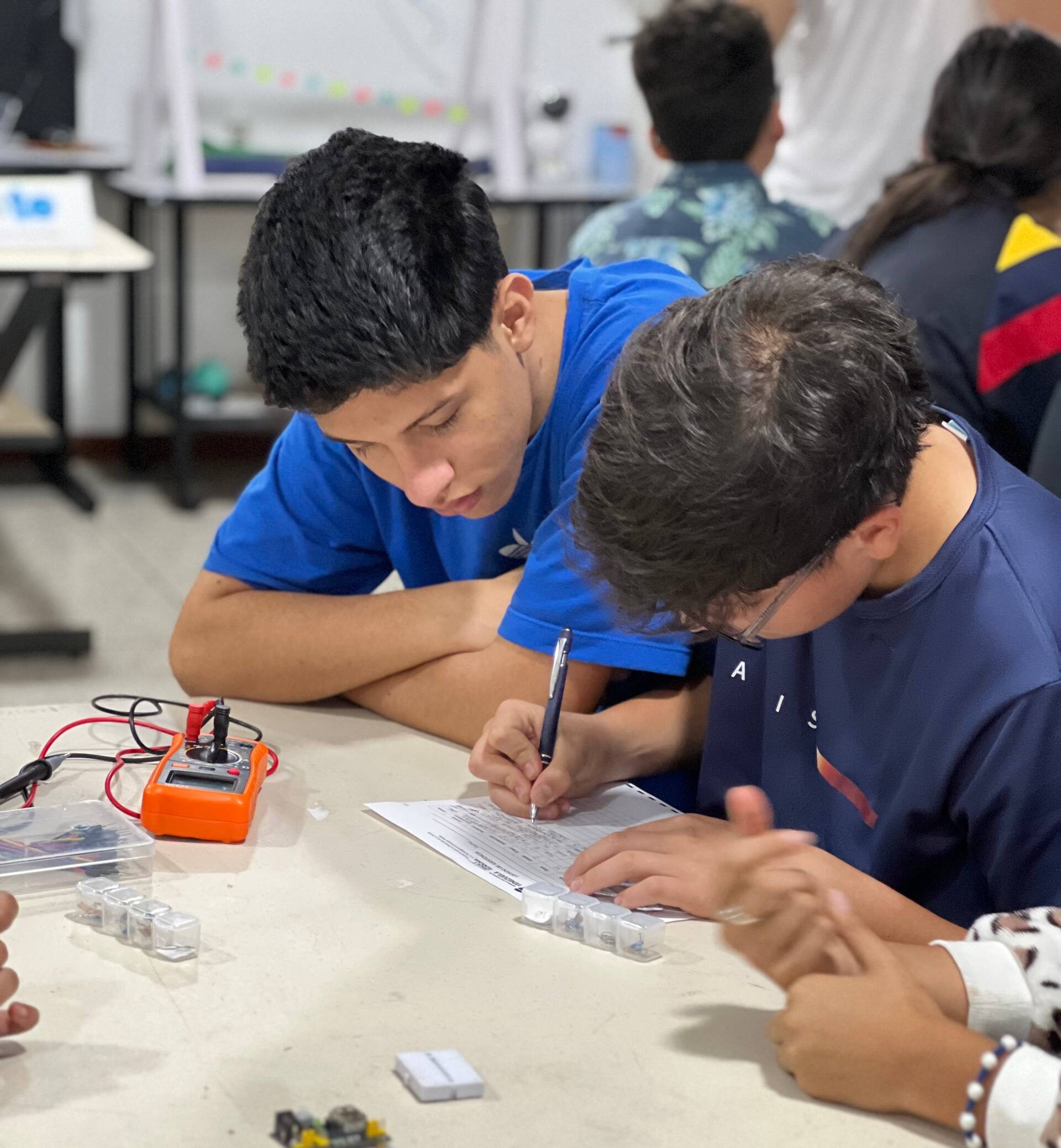 Fundacite Mérida capacitó a jóvenes en Taller de Electrónica Básica