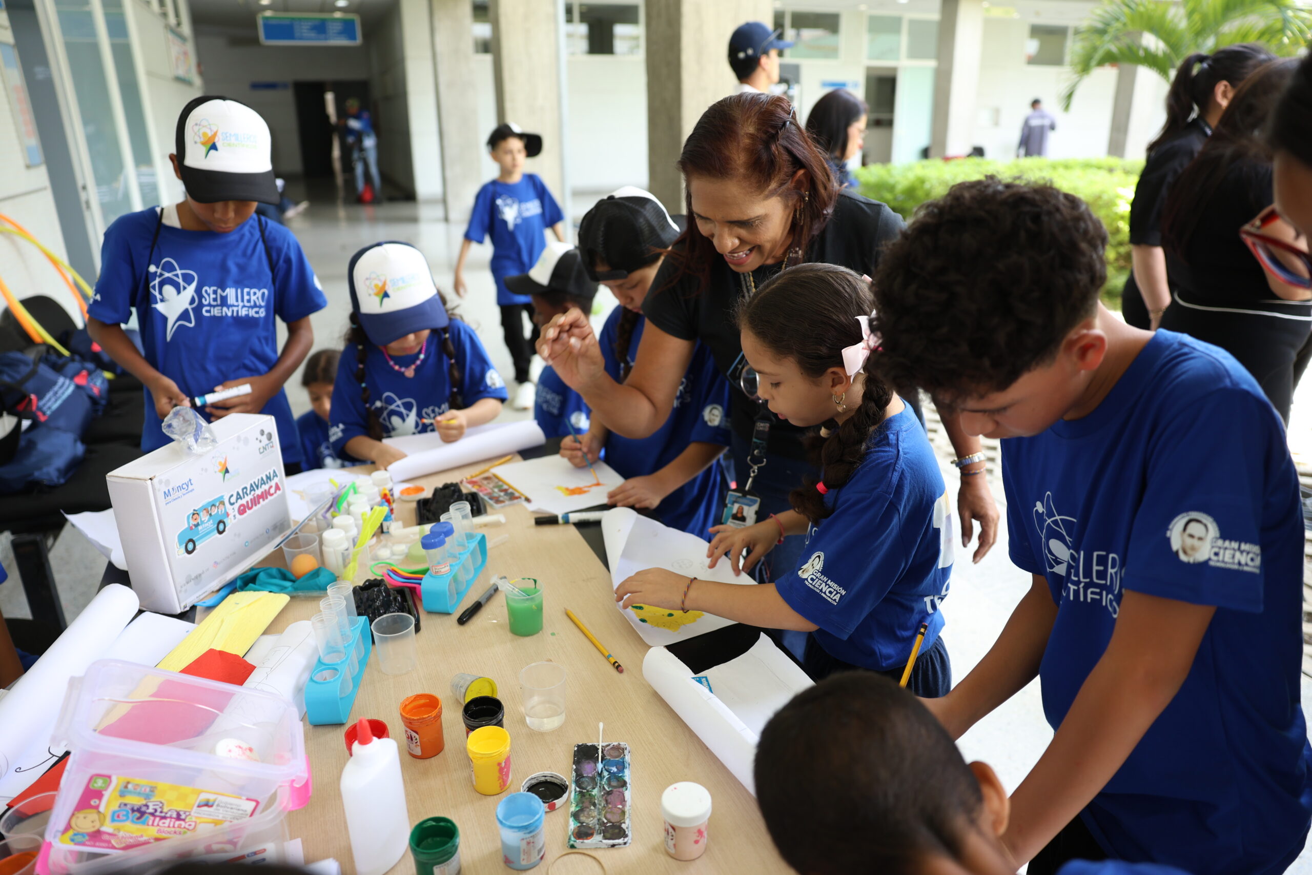 Semilleros Científicos despierta el amor por las ciencias en pacientes del Cardiológico Infantil de Caracas