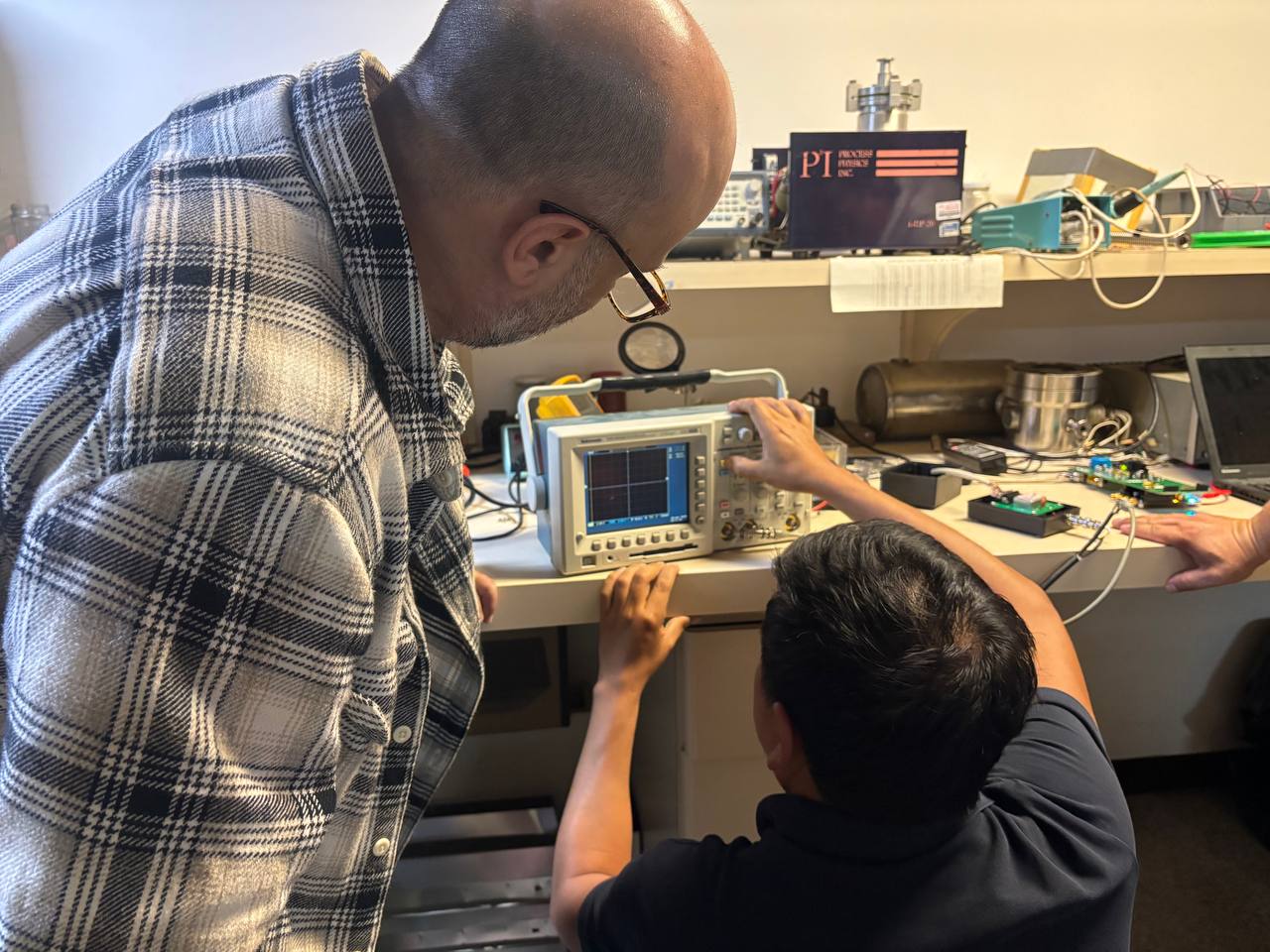 Comienza la instalación del primer detector Cherenkov de agua en el Observatorio Astronómico Nacional en Mérida