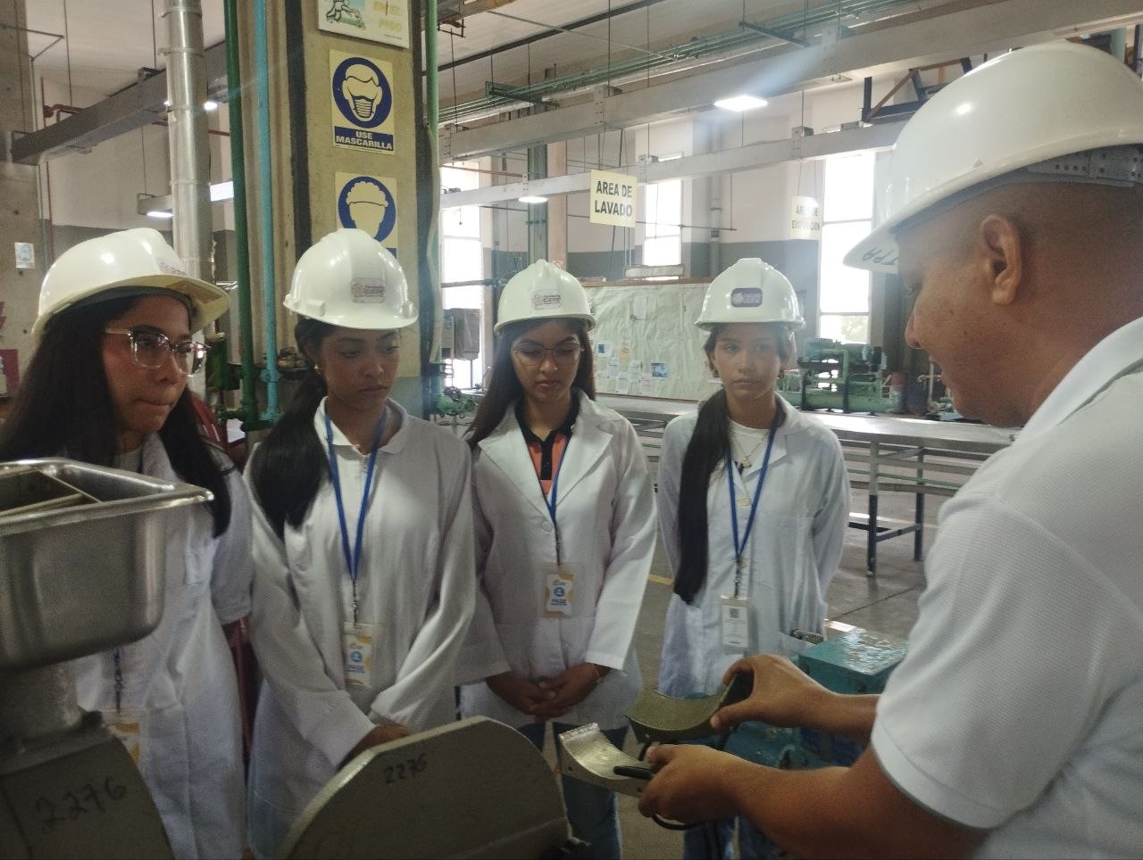 Estudiantes de la UPTYAB reciben inducción académica en Fundación Ciepe para el desarrollo de biopolímeros