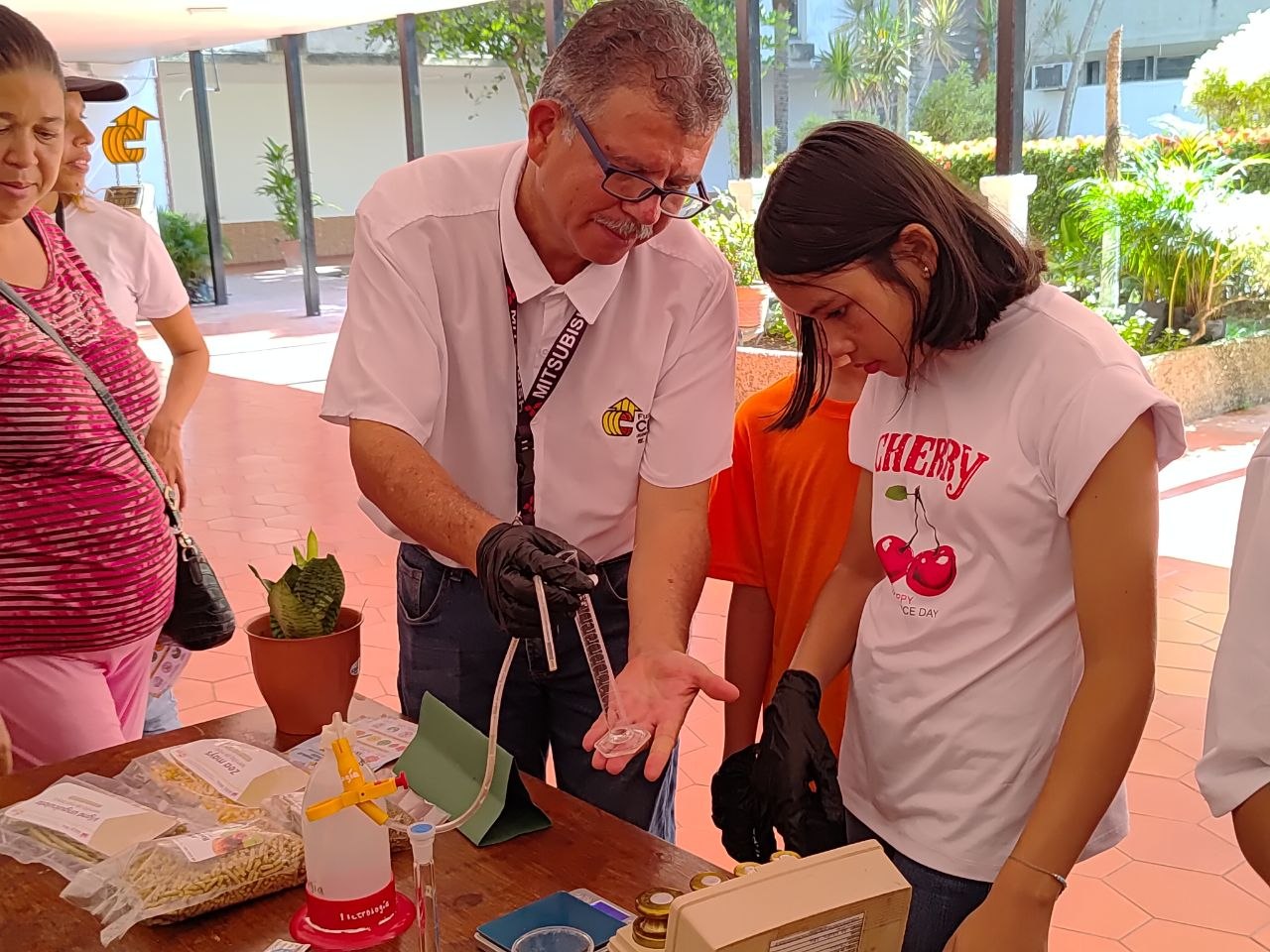 Niños del Plan Vacacional “Semillita de Amor” exploran la investigación agroindustrial en la Fundación Ciepe