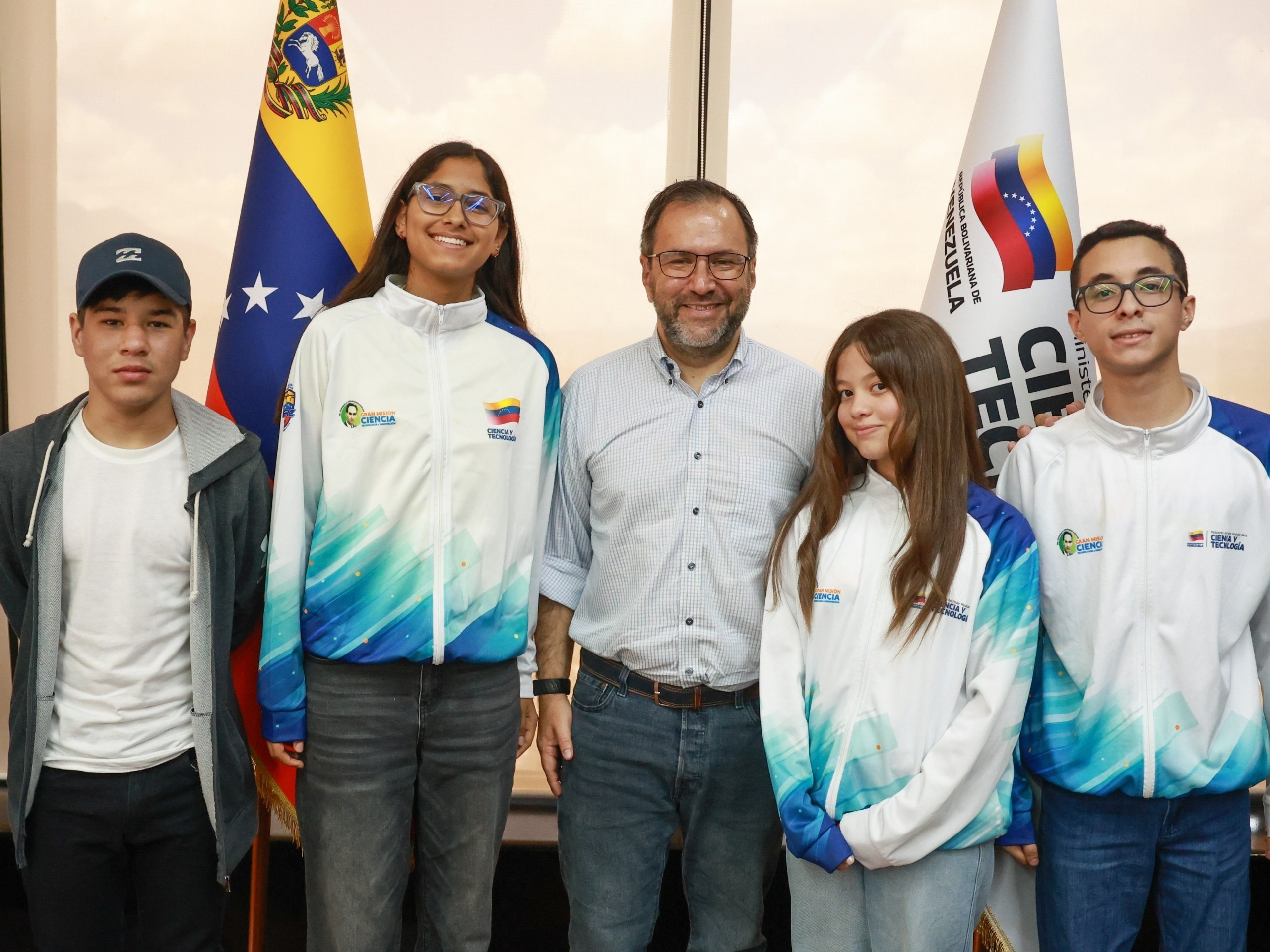 Semilleros Científicos representan con éxito a Venezuela en la Olimpiada Internacional de Inteligencia Artificial Kazajistán 2026