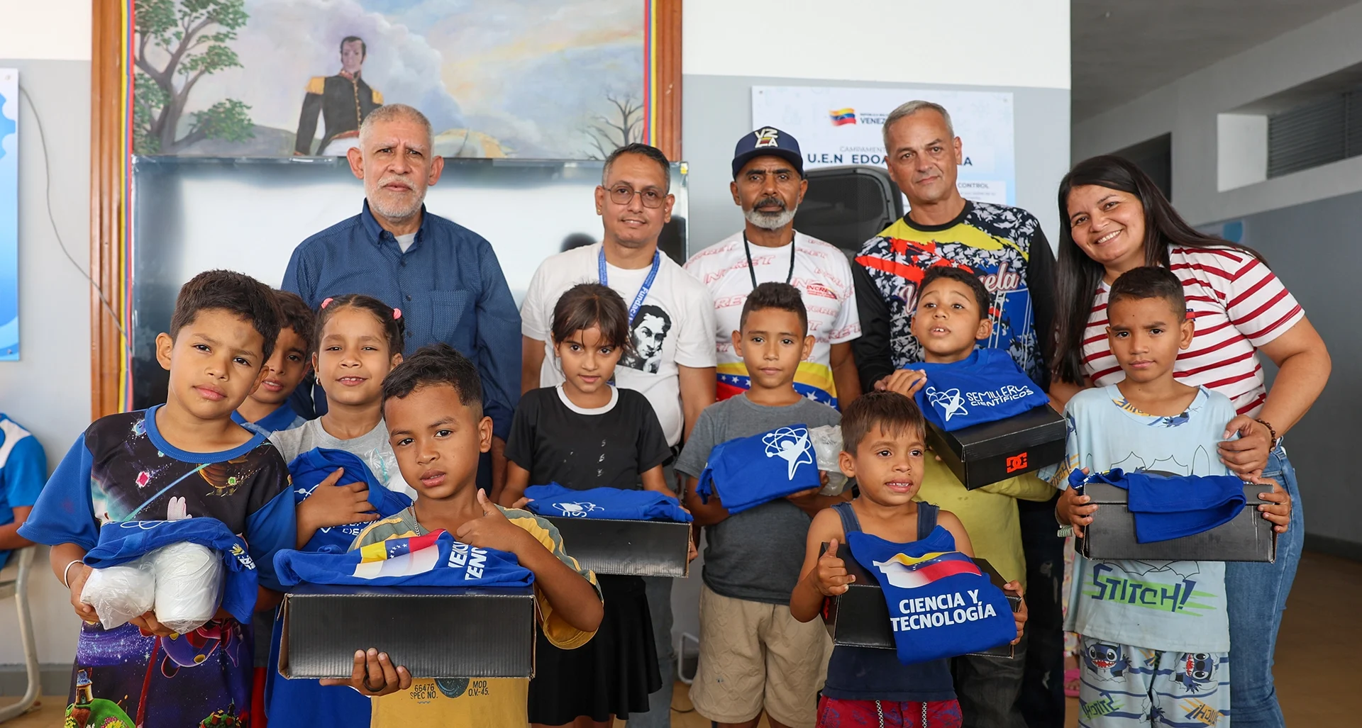 Mincyt equipa de uniformes a jóvenes de campamento transitorio U.E. Edoardo Crema para los Juegos Venezuela Renace 2026