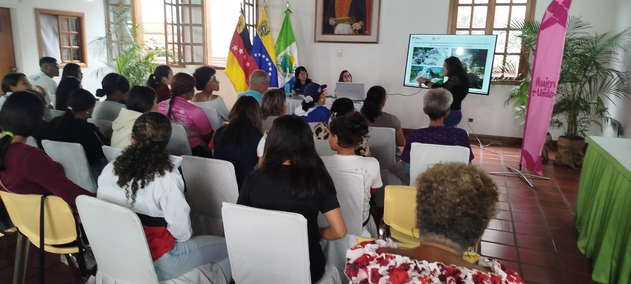 Realizan en Carrizal foro sobre cambio climático y mapas comunitarios de riesgo