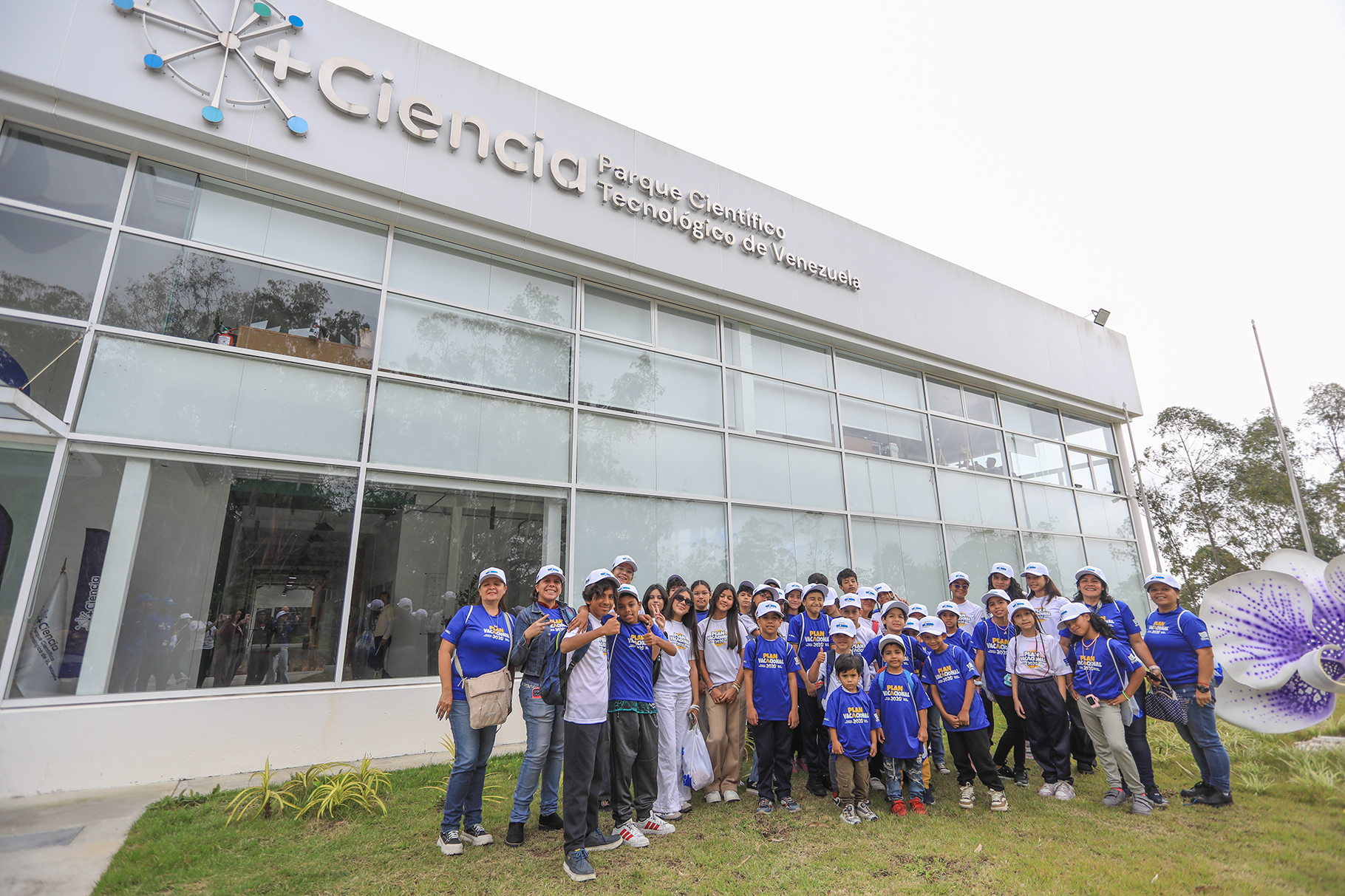 Niñas, niños y jóvenes de los Altos Mirandinos conocieron desarrollos biotecnológicos en el Parque +Ciencia