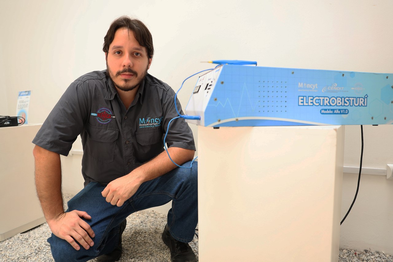 Ingenieros venezolanos avanzan en la creación de un electrobisturí para uso veterinario