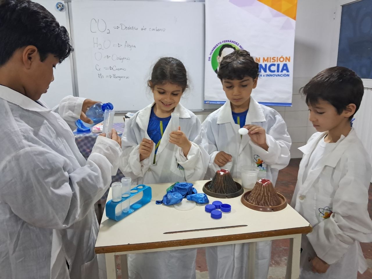 Estudiantes neoespartanos potencian habilidades con el Programa Nacional Semilleros Científicos
