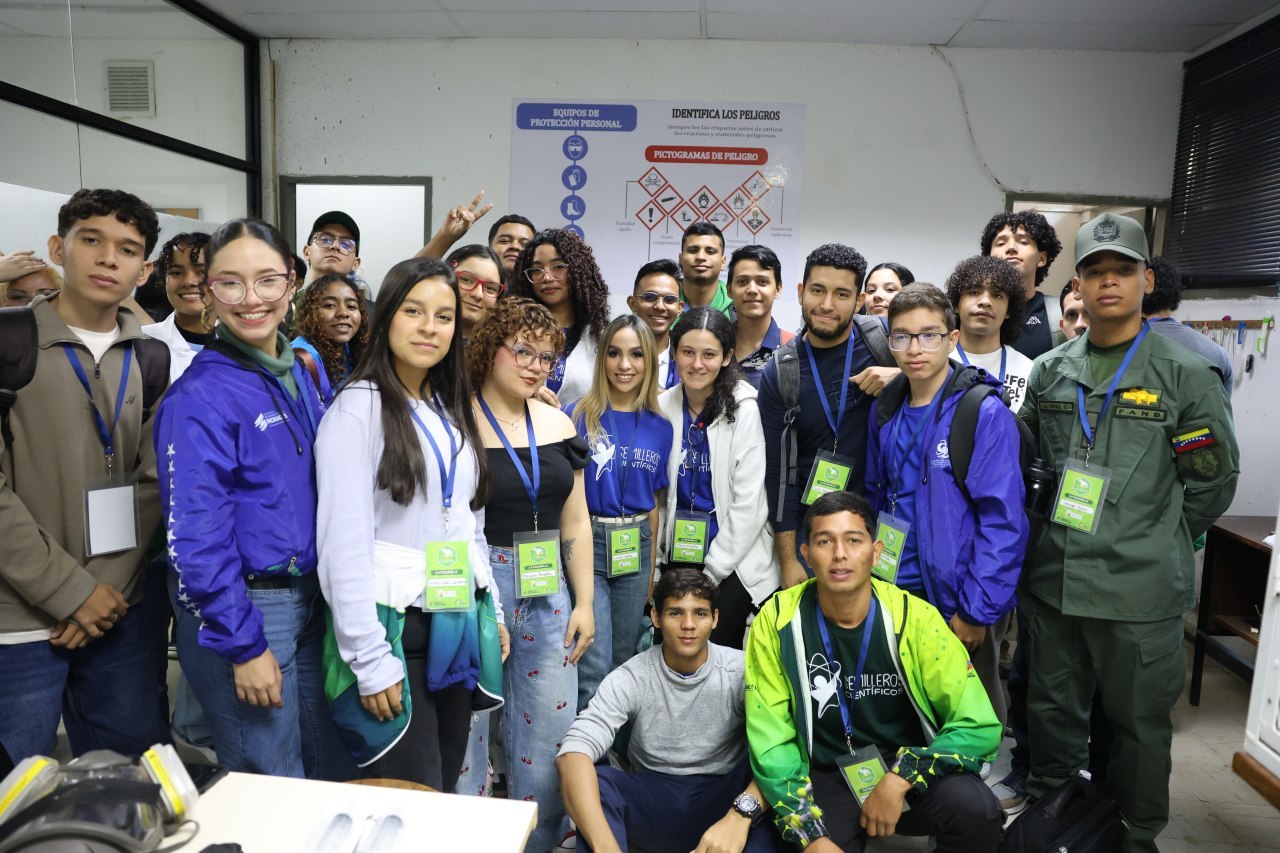 Estudiantes de las Olimpiadas Venezolanas de Nanotecnología 2026 realizan jornadas de formación en la UCV