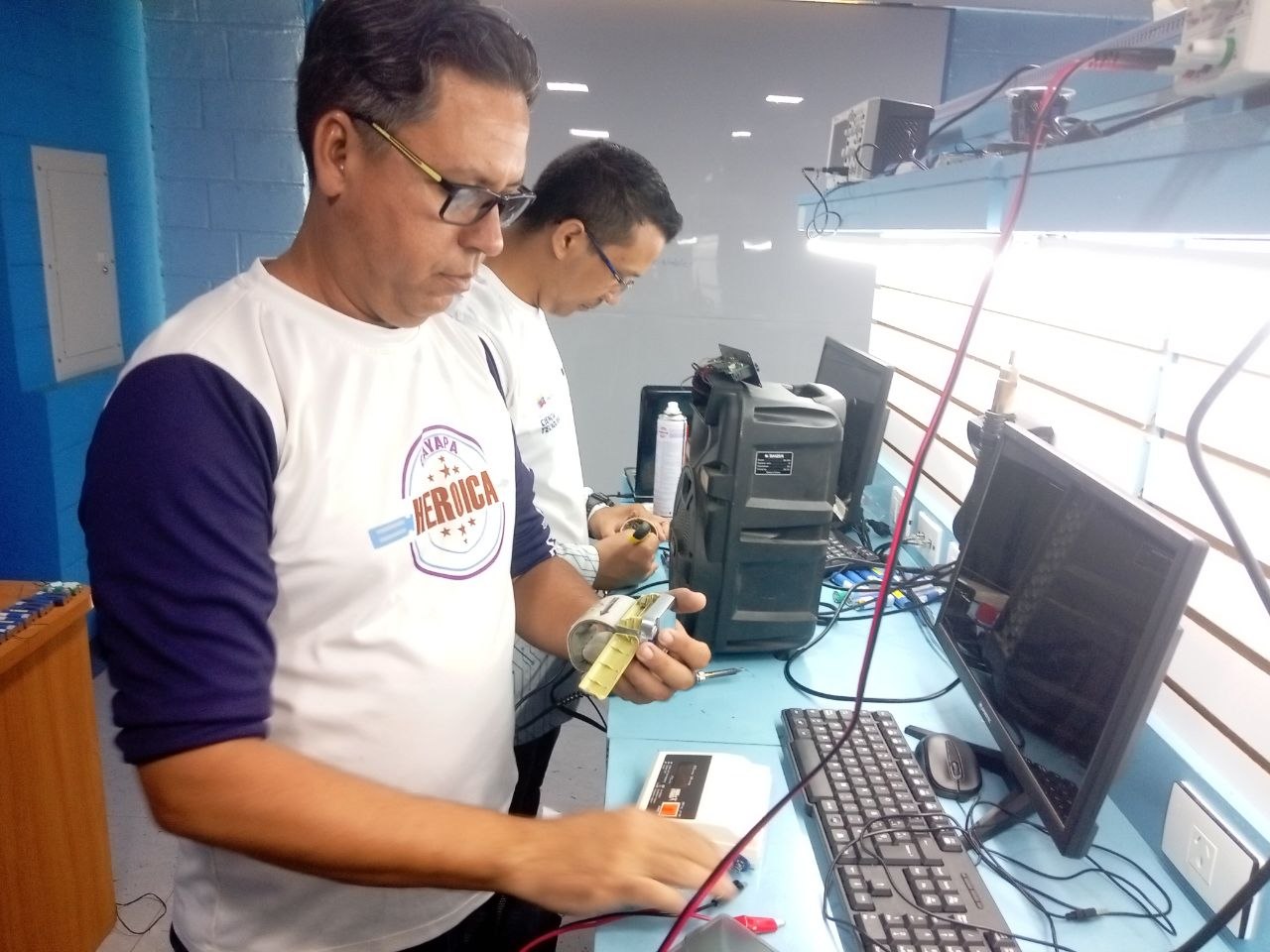 Cayapa Heroica recuperó equipos médicos, científicos y educativos en Sucre