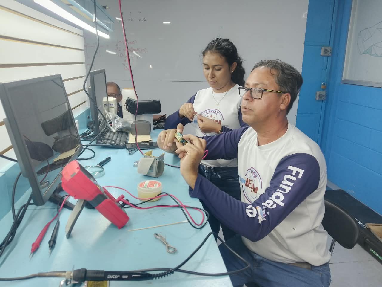 Plan Cayapa Heroica recupera 27 equipos tecnológicos y de salud en Sucre