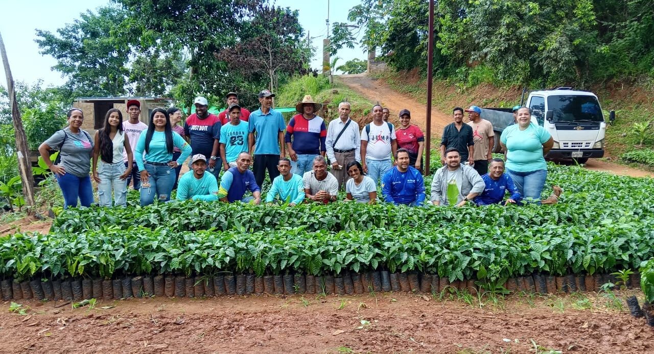 Alianza Científico-Campesina formó a caficultores en Guanta ante el cambio climático