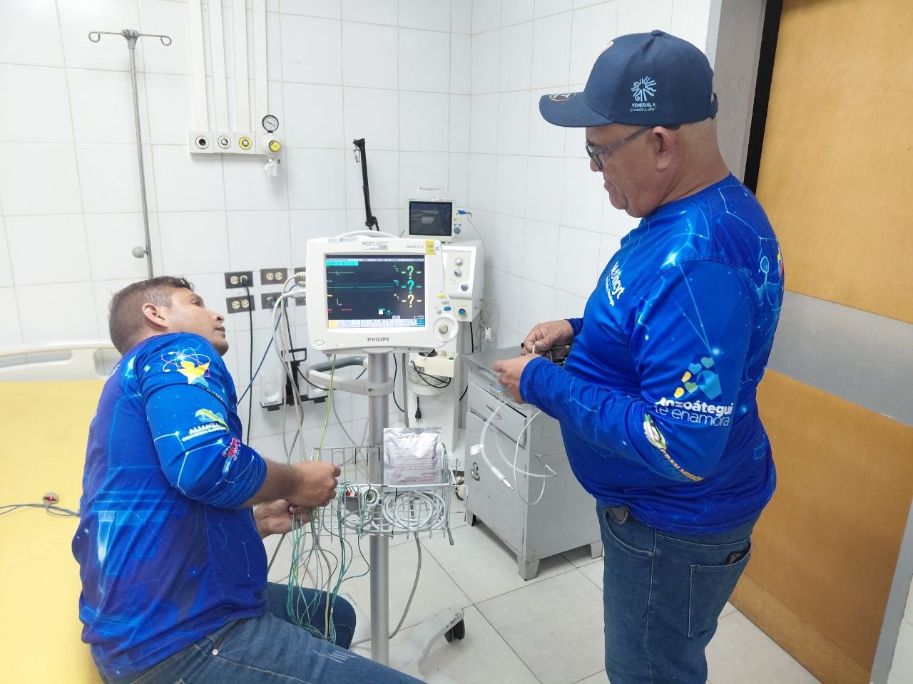 Cayapa Heroica optimiza equipos y servicios médicos en el CDI Diego Salazar de Anzoátegui