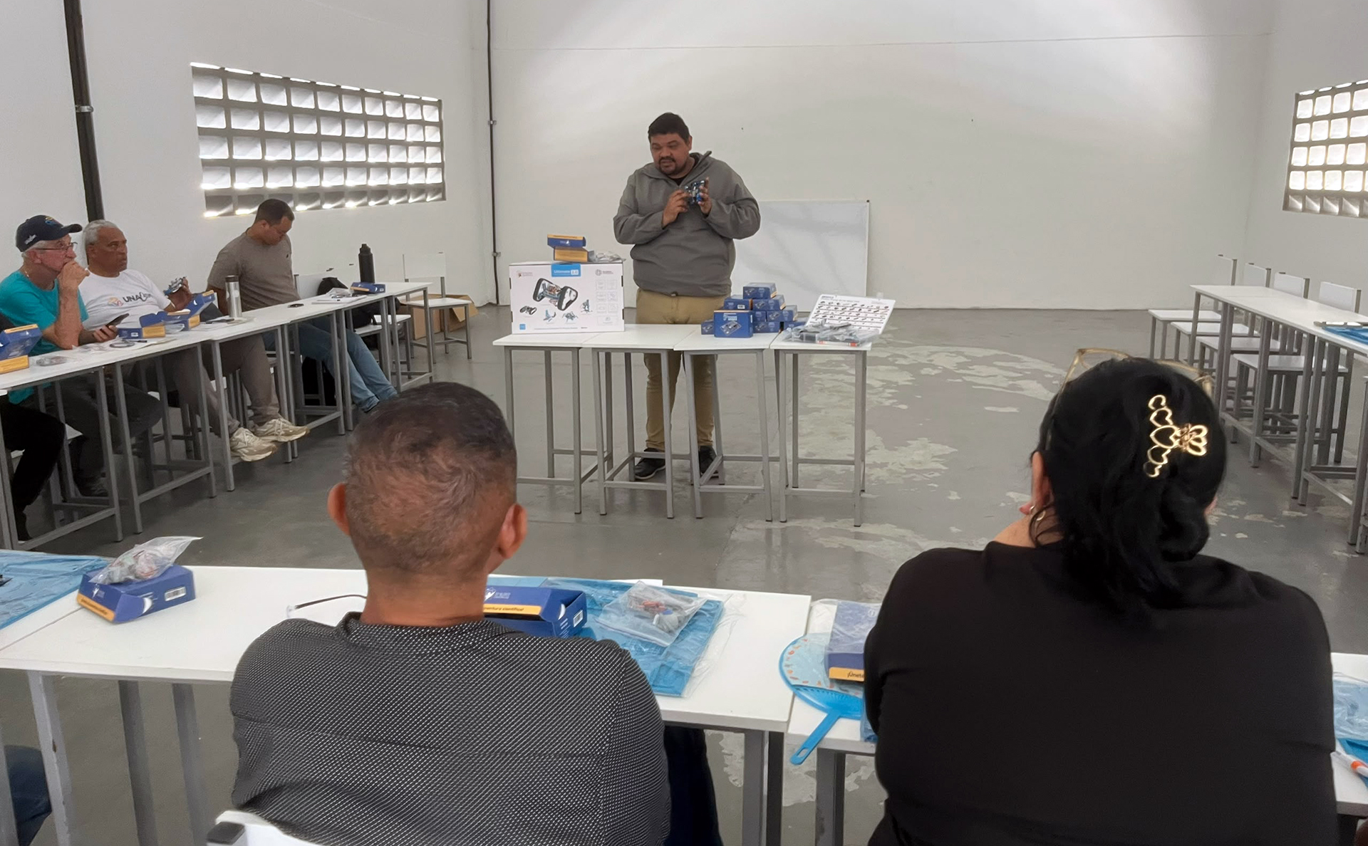 Fundacite Carabobo y Unacom inician programa de formación en robótica básica y electrónica