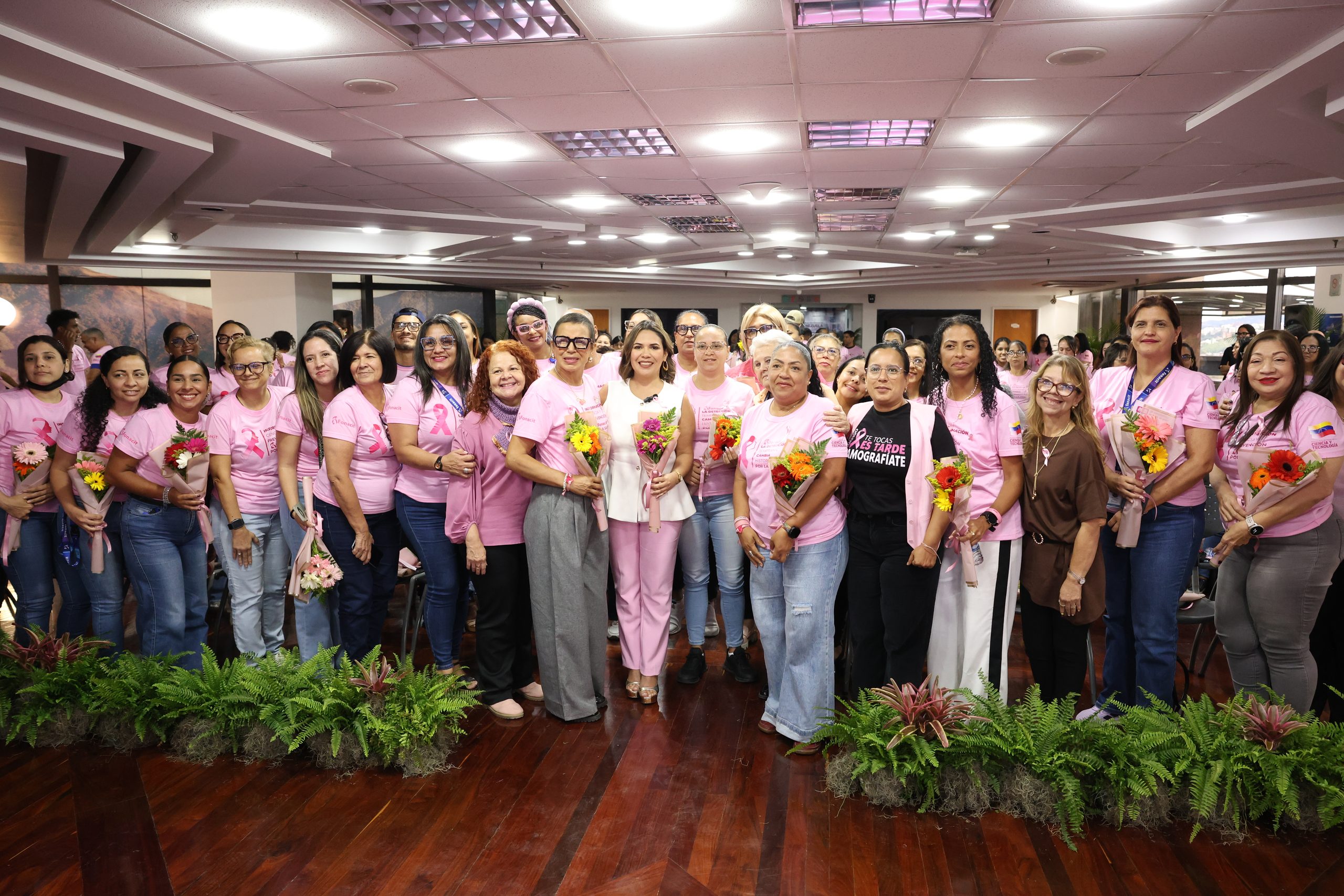 Mincyt promueve el autocuidado femenino con la charla «Cáncer de Mama en Lenguaje Sencillo»