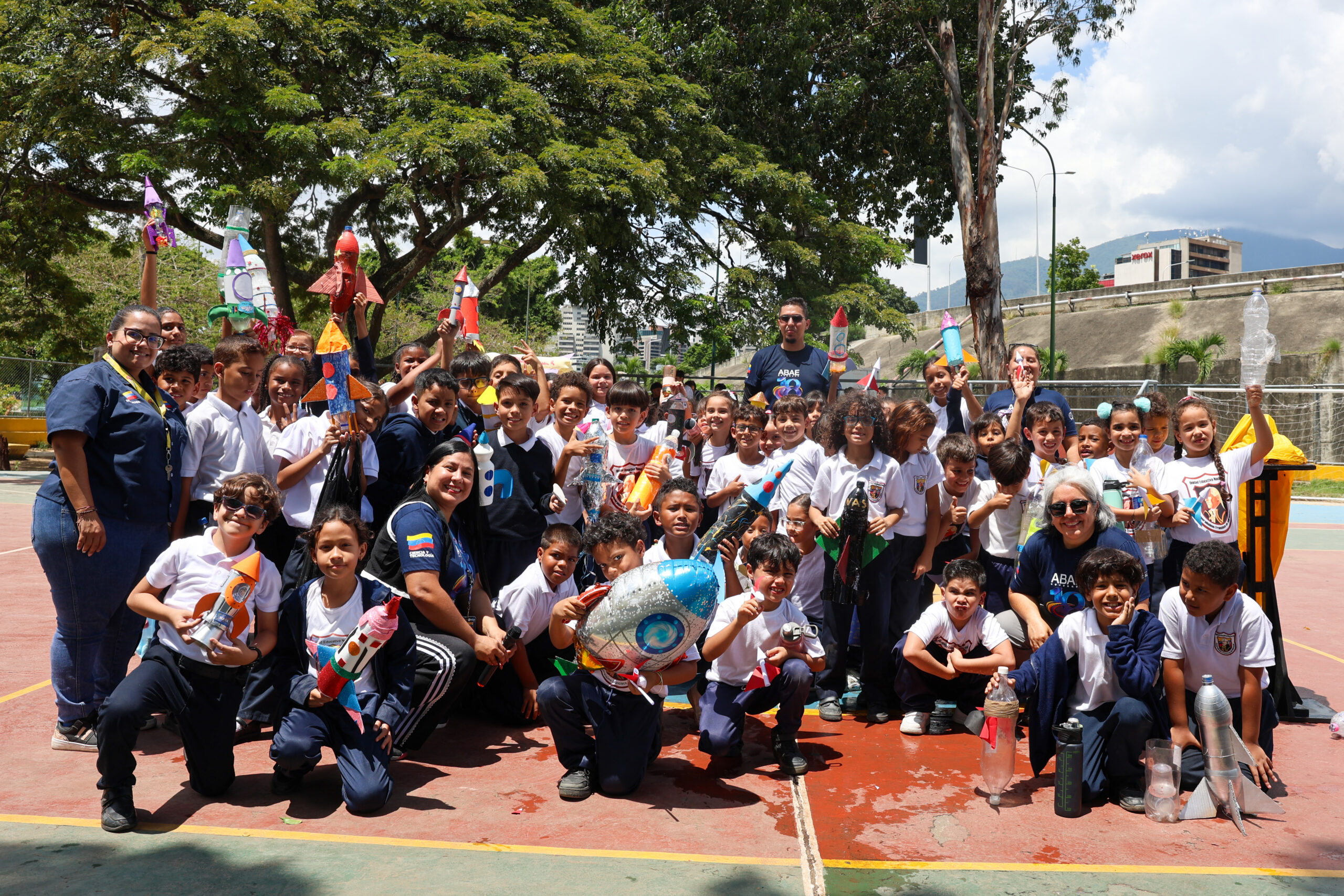 Más de 400 estudiantes celebraron el cierre de la Semana Mundial del Espacio en Caracas