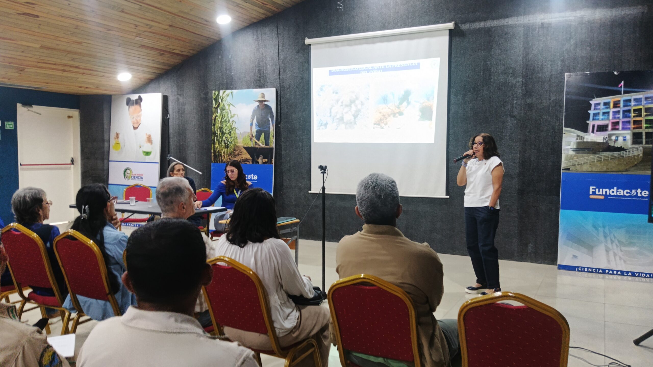 Mincyt impulsa taller sobre la especie invasora Unomia stolonifera en Mochima