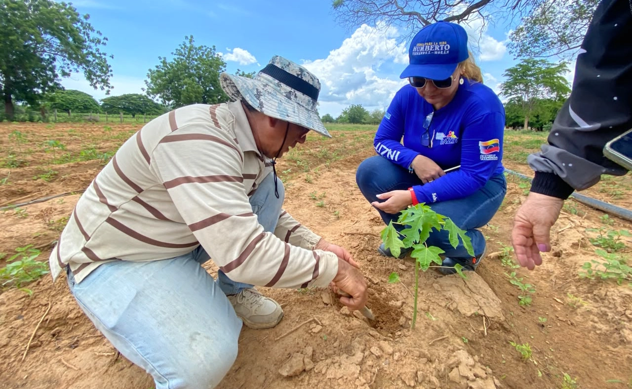 Fundación INZIT realiza asistencia técnica integral a productores del municipio la Cañada de Urdaneta
