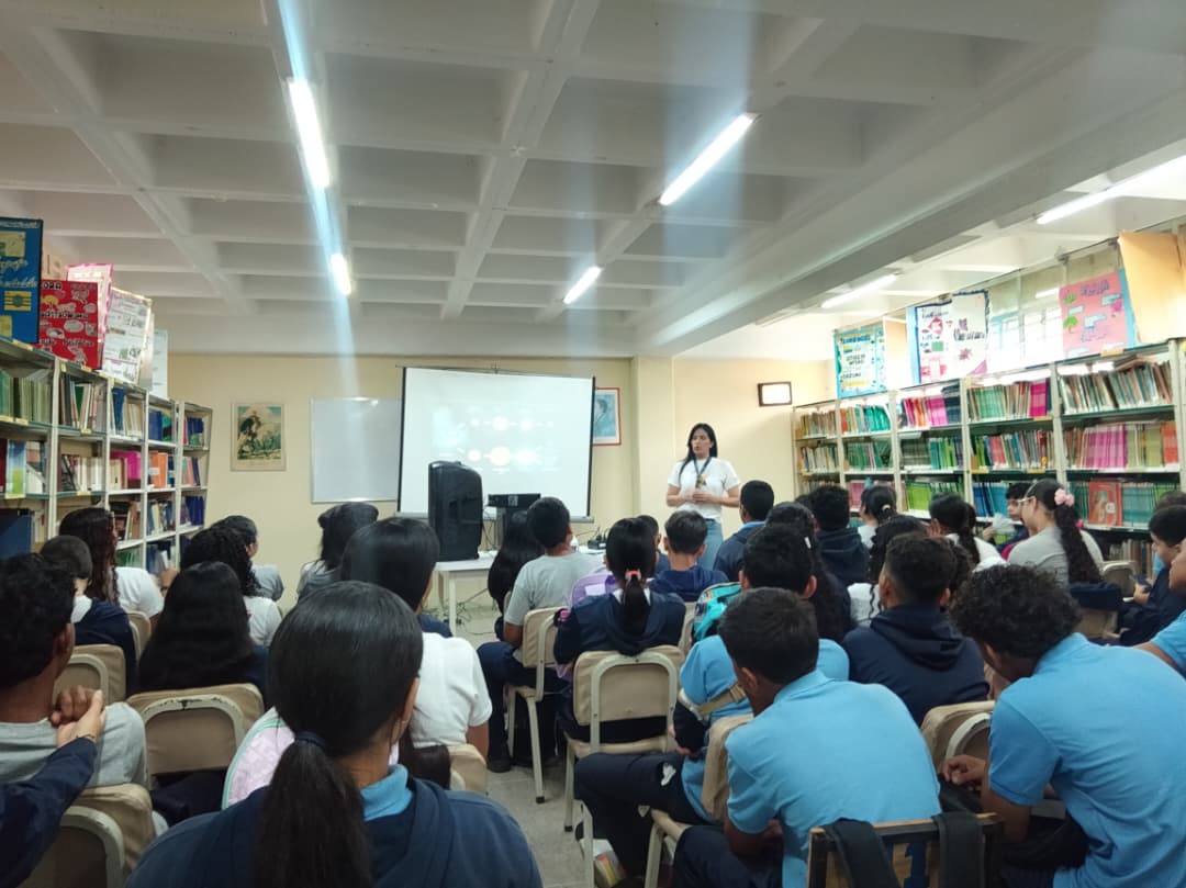 Más de 190 estudiantes de Carrizal exploraron el cosmos en la U.E.N Manuel María Villalobos